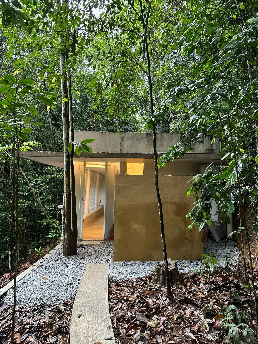 white shed at sekeping serendah